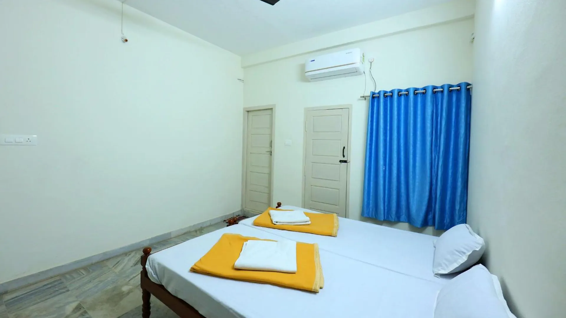 Temple View Residency Otel Chottanikara